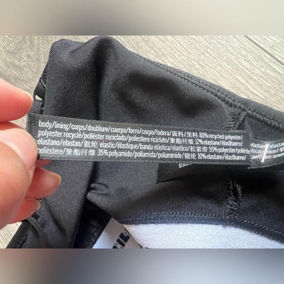 PINK Active Ultimate Lightly Lined Ladder Lace Up Detail Sports Bra. Size S - Picture 12 of 12